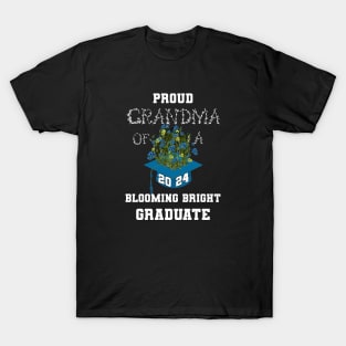 Proud Grandma of A 2024 Graduate T-Shirt